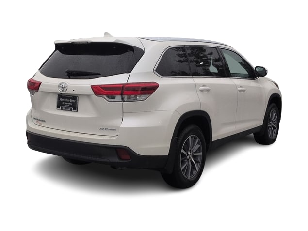 Thumbnail: 2019 Toyota Highlander - 22