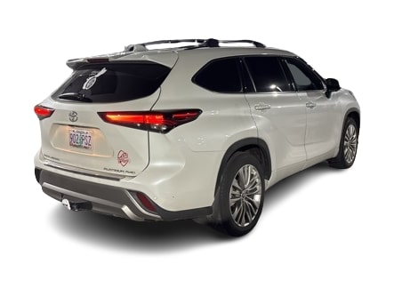 Thumbnail: 2024 Toyota Highlander - 12