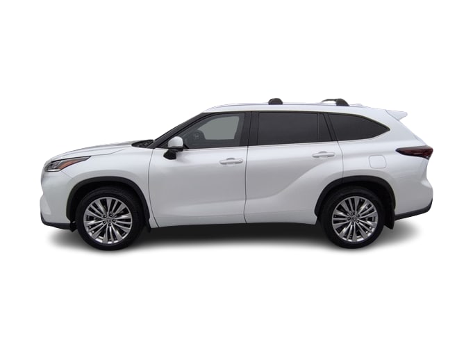 Thumbnail: 2024 Toyota Highlander - 3