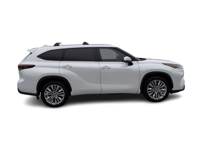 Thumbnail: 2024 Toyota Highlander - 23