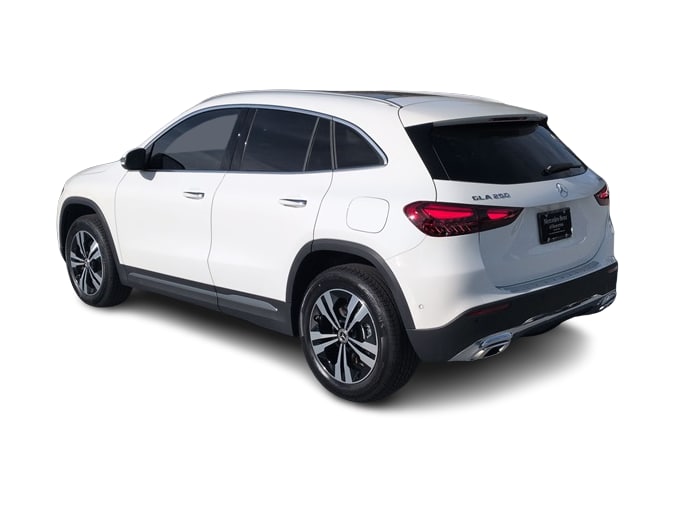 Thumbnail: 2026 Mercedes-Benz GLA - 4