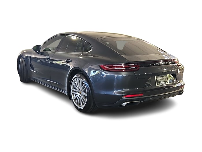 Thumbnail: 2018 Porsche Panamera - 4