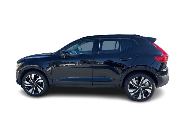 Thumbnail: 2025 Volvo XC40 - 3