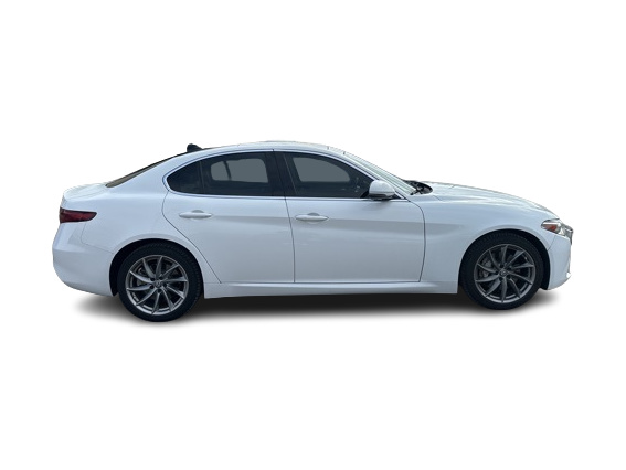 Thumbnail: 2017 Alfa Romeo Giulia - 11