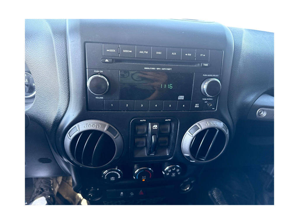 Thumbnail: 2017 Jeep Wrangler - 26