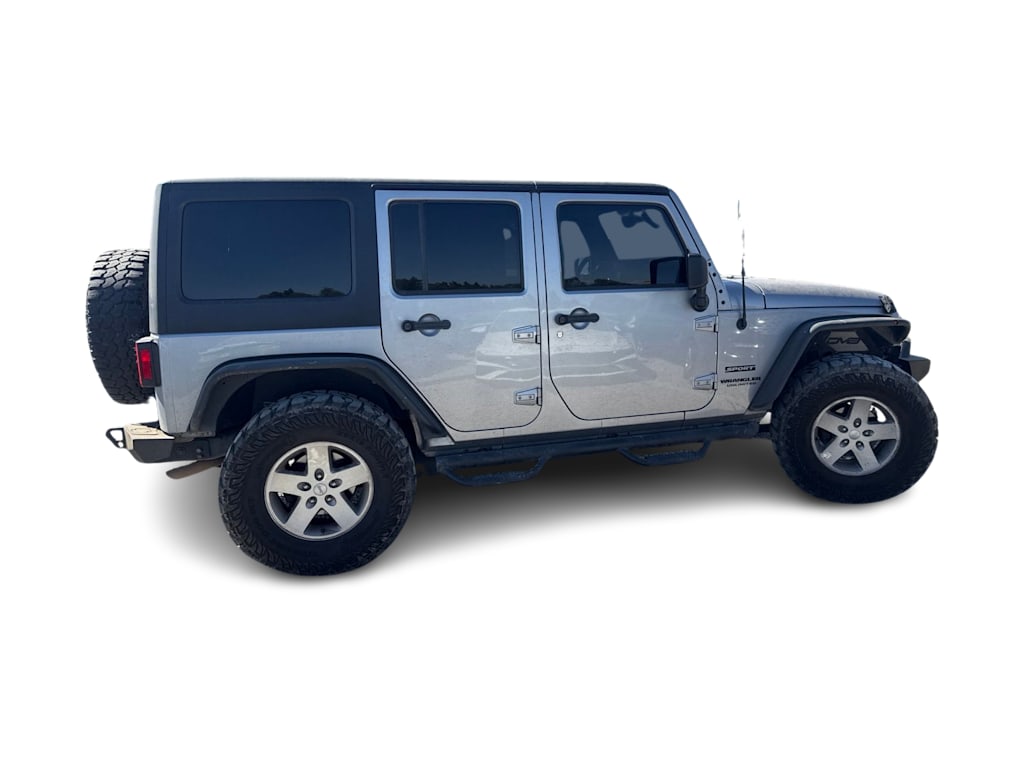 Thumbnail: 2017 Jeep Wrangler - 14