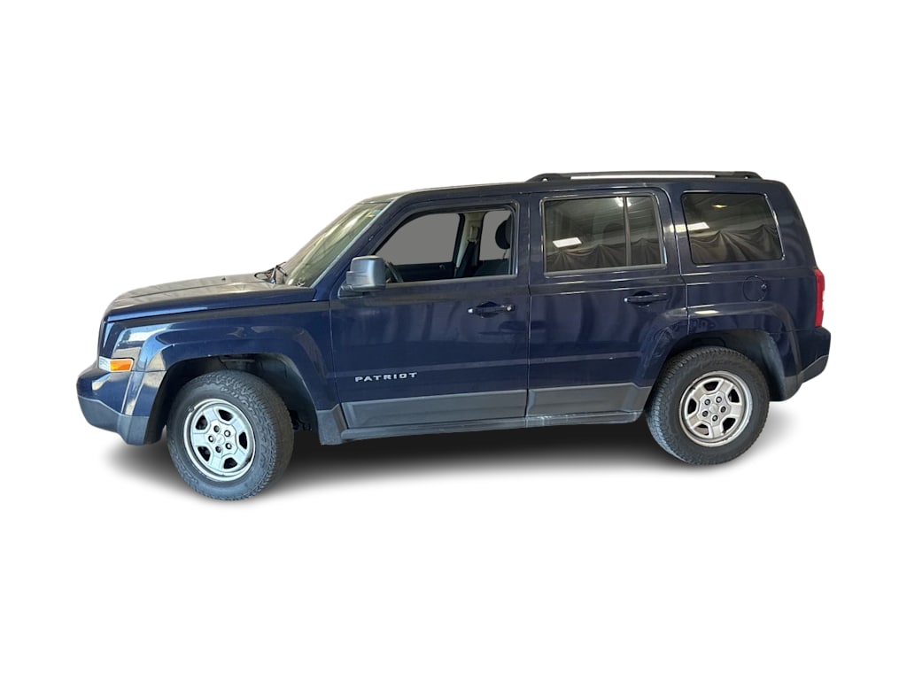 Thumbnail: 2015 Jeep Patriot - 3
