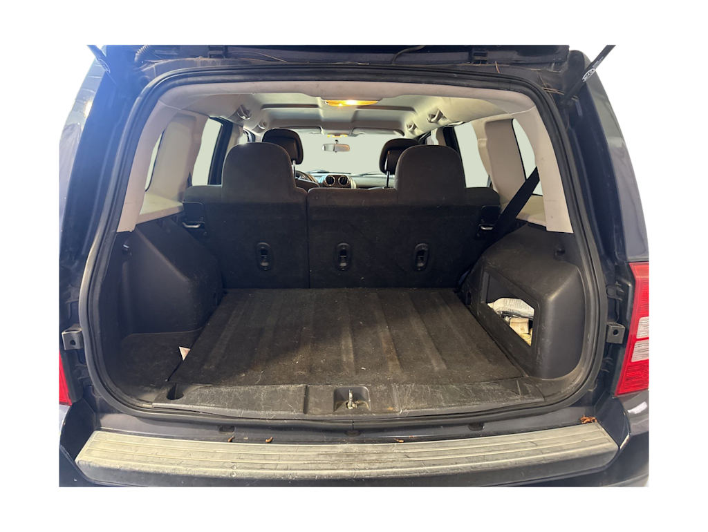 Thumbnail: 2015 Jeep Patriot - 11