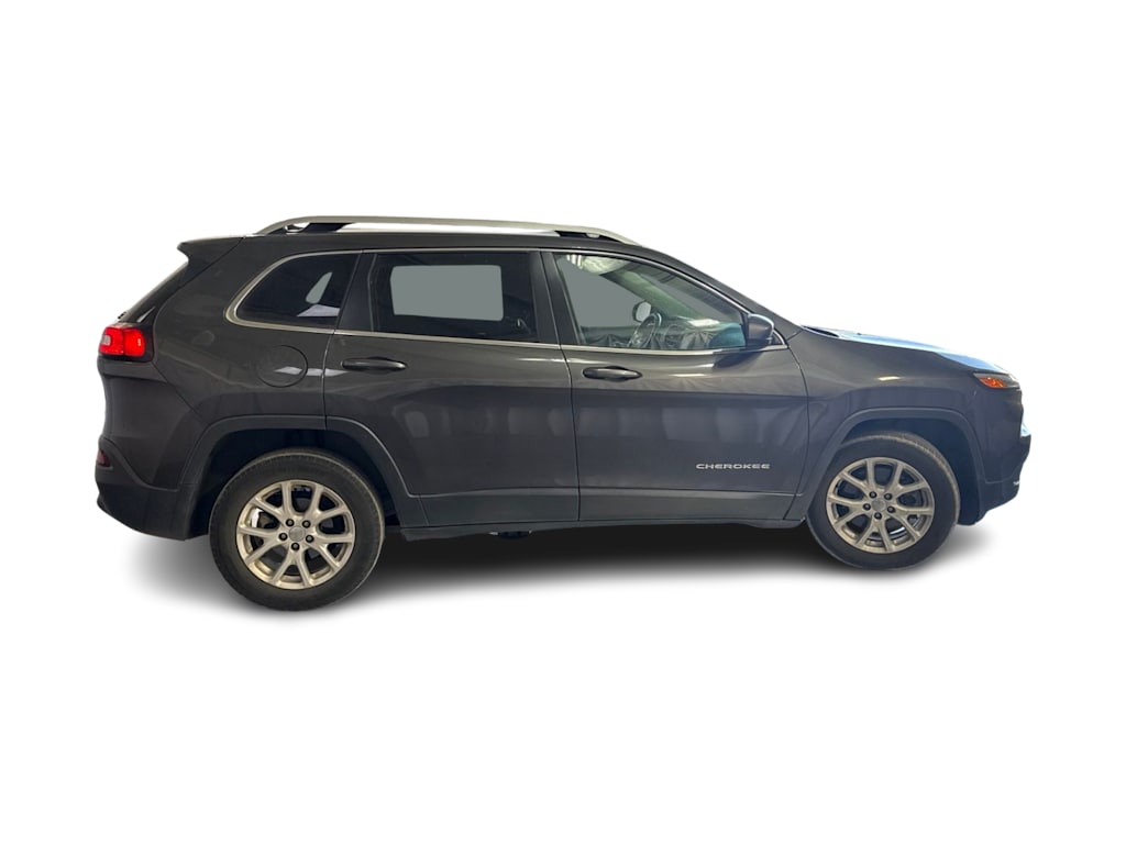 Thumbnail: 2017 Jeep Cherokee - 14