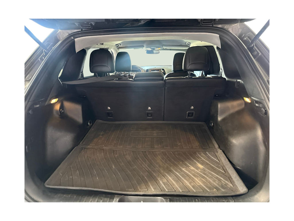 Thumbnail: 2019 Jeep Cherokee - 14