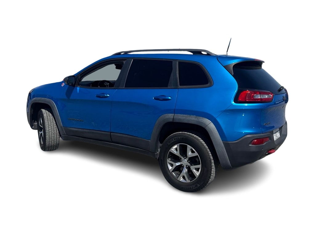 Thumbnail: 2018 Jeep Cherokee - 17