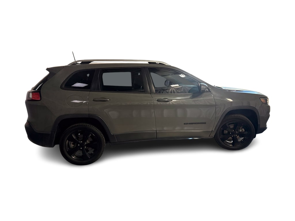 Thumbnail: 2019 Jeep Cherokee - 17
