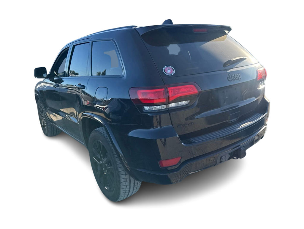 Thumbnail: 2017 Jeep Grand Cherokee - 3