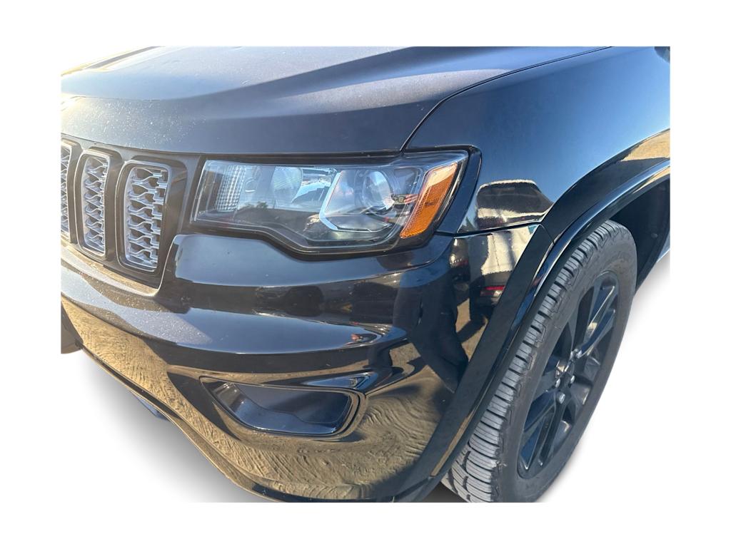 Thumbnail: 2017 Jeep Grand Cherokee - 17