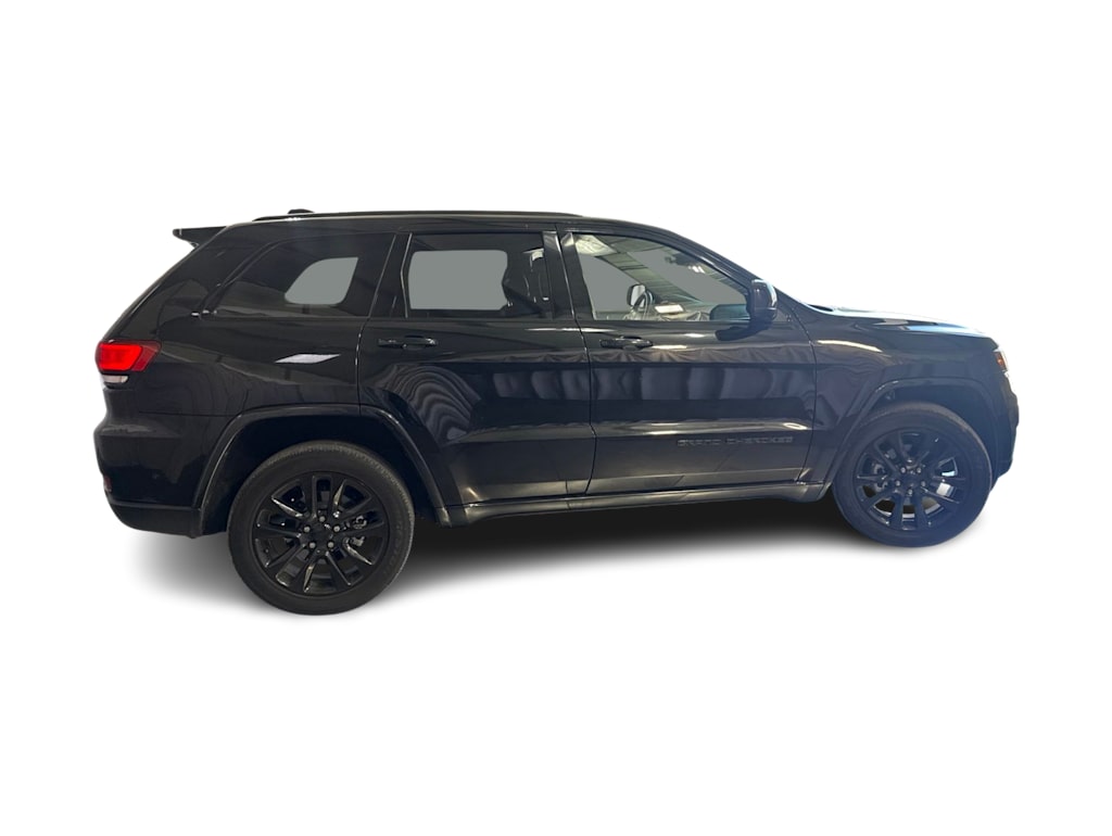 Thumbnail: 2018 Jeep Grand Cherokee - 15