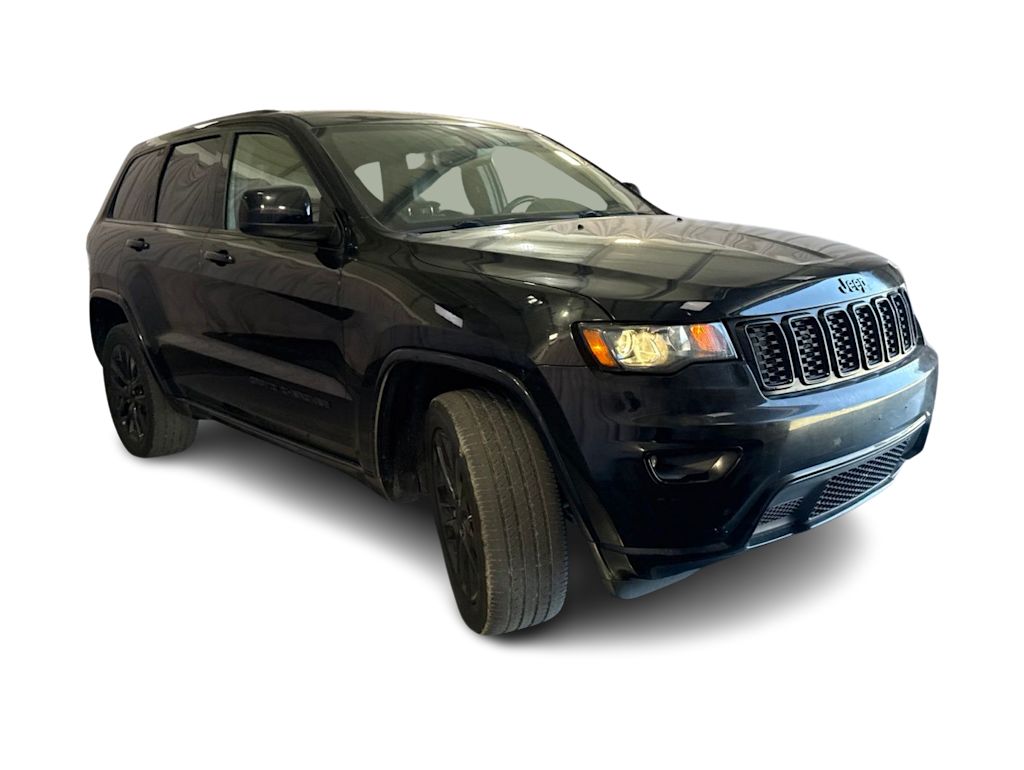 Thumbnail: 2018 Jeep Grand Cherokee - 14