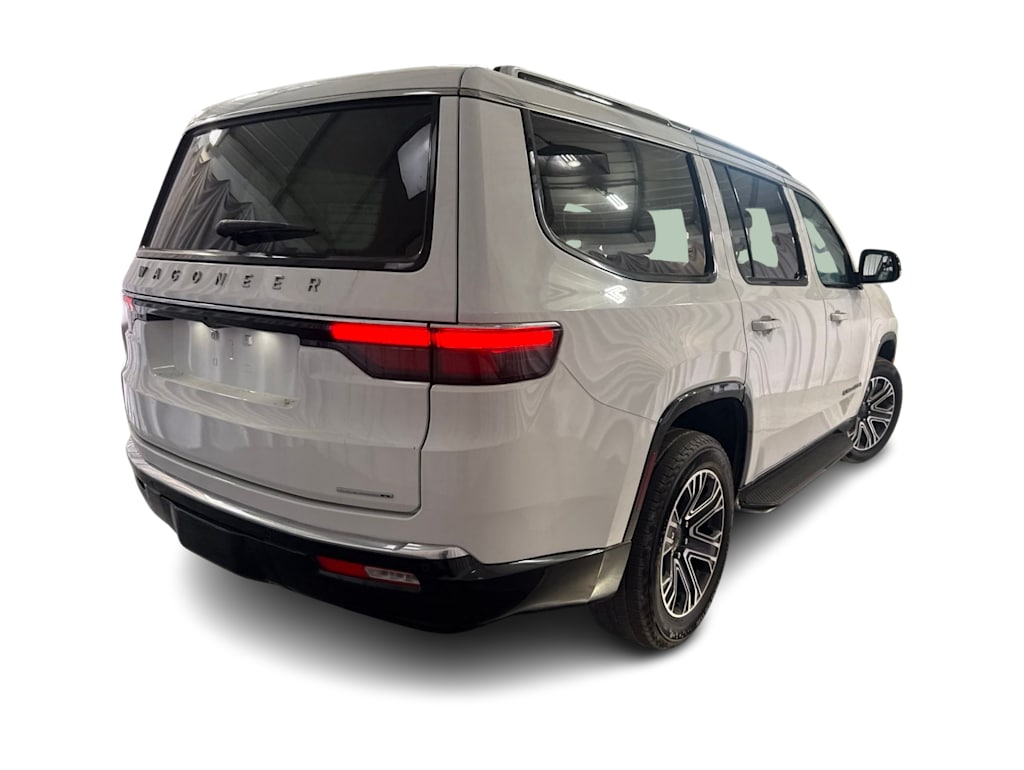 Thumbnail: 2024 Jeep Wagoneer - 15