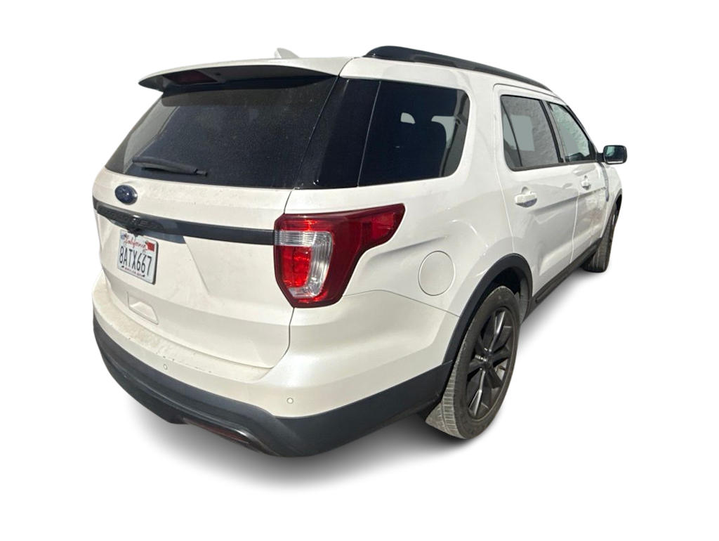 Thumbnail: 2017 Ford Explorer - 15
