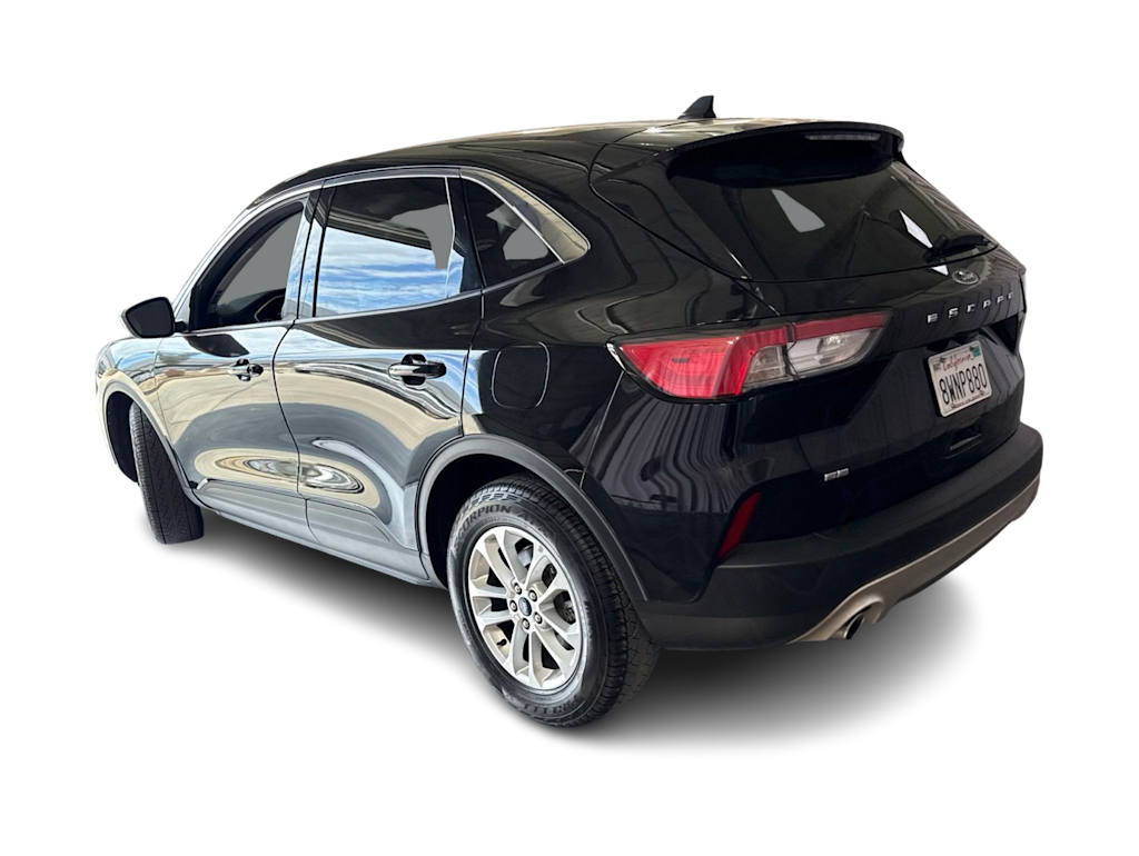 Thumbnail: 2021 Ford Escape - 3