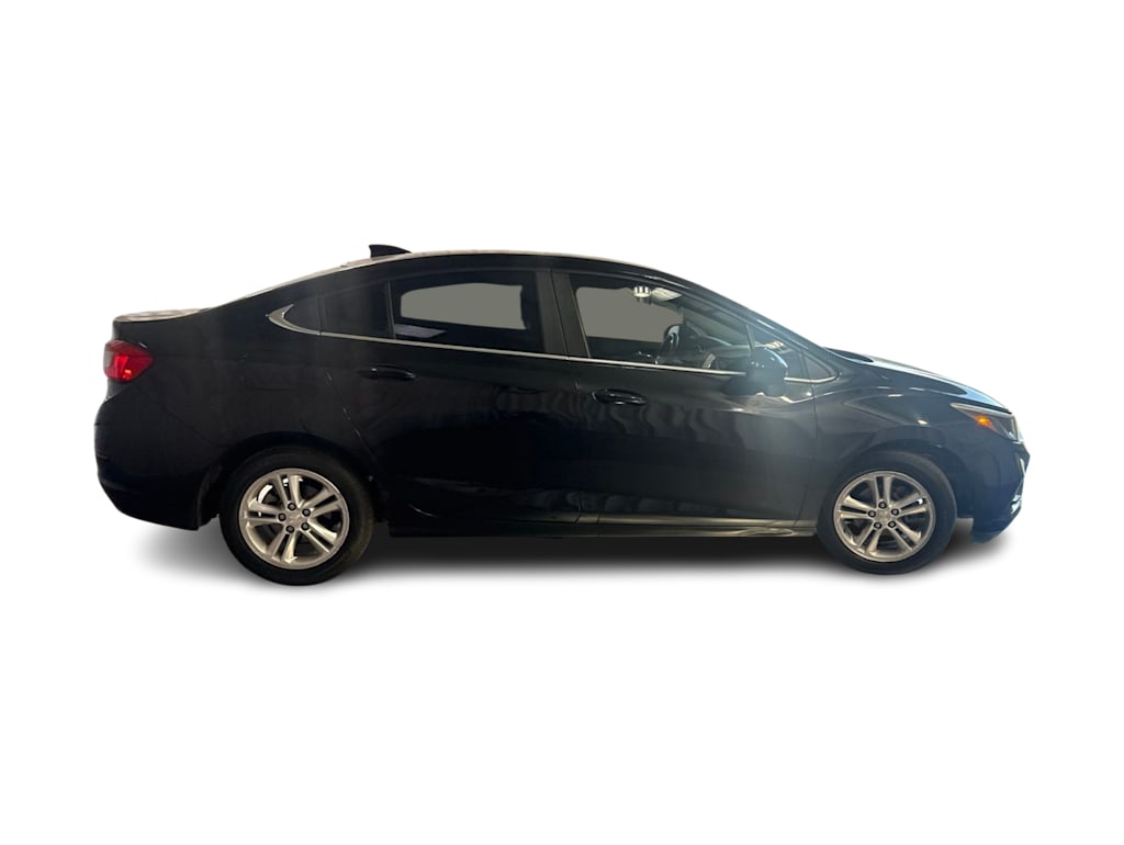 Thumbnail: 2018 Chevrolet Cruze - 16