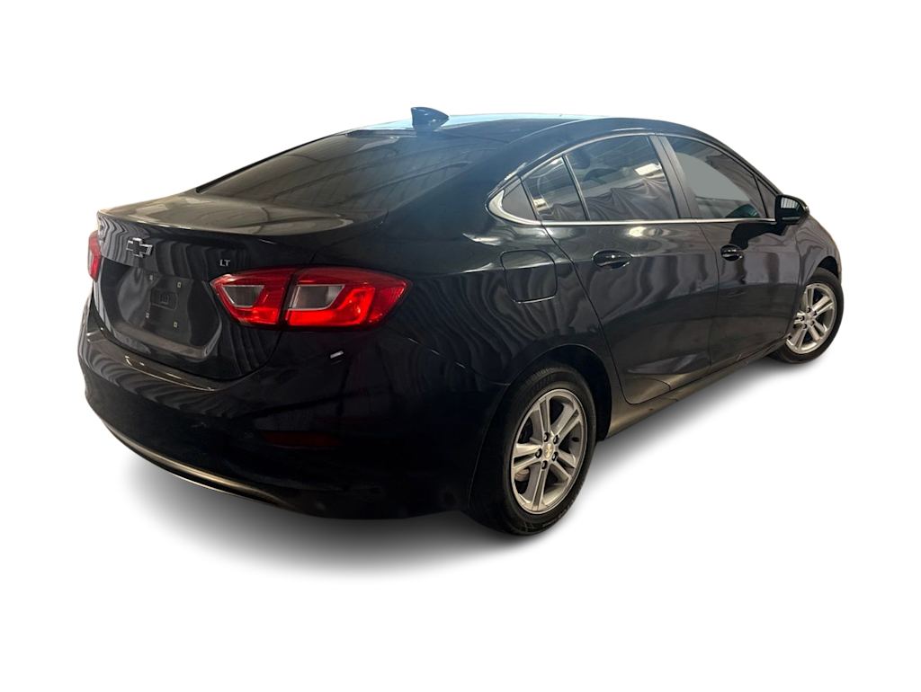 Thumbnail: 2018 Chevrolet Cruze - 17