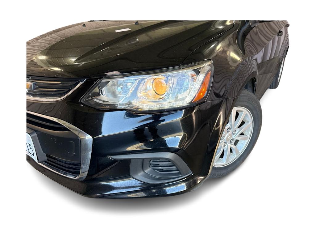 Thumbnail: 2019 Chevrolet Sonic - 18
