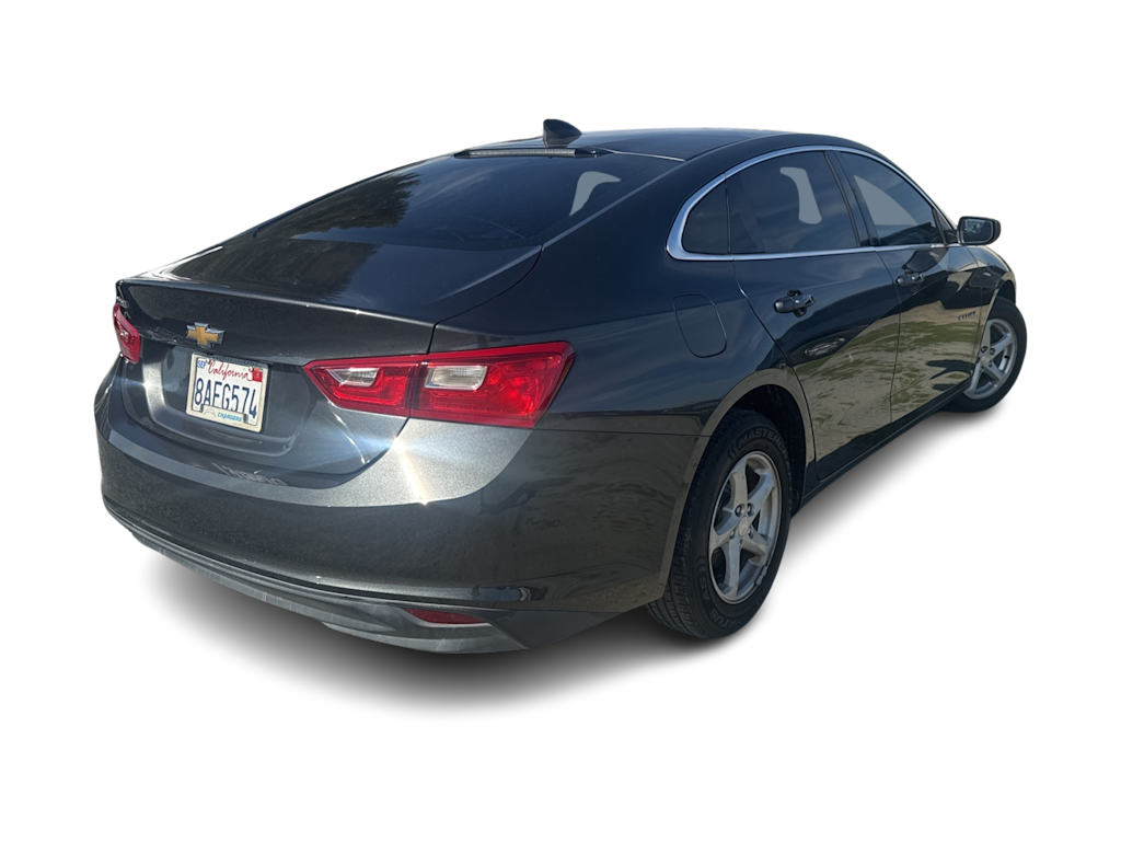 Thumbnail: 2017 Chevrolet Malibu - 17