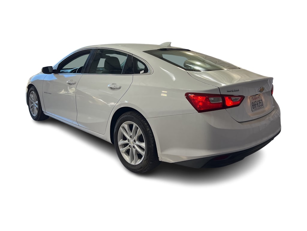 Thumbnail: 2018 Chevrolet Malibu - 4