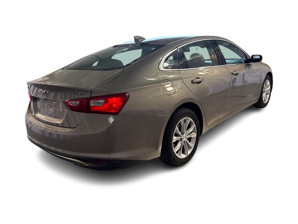 Thumbnail: 2023 Chevrolet Malibu - 18