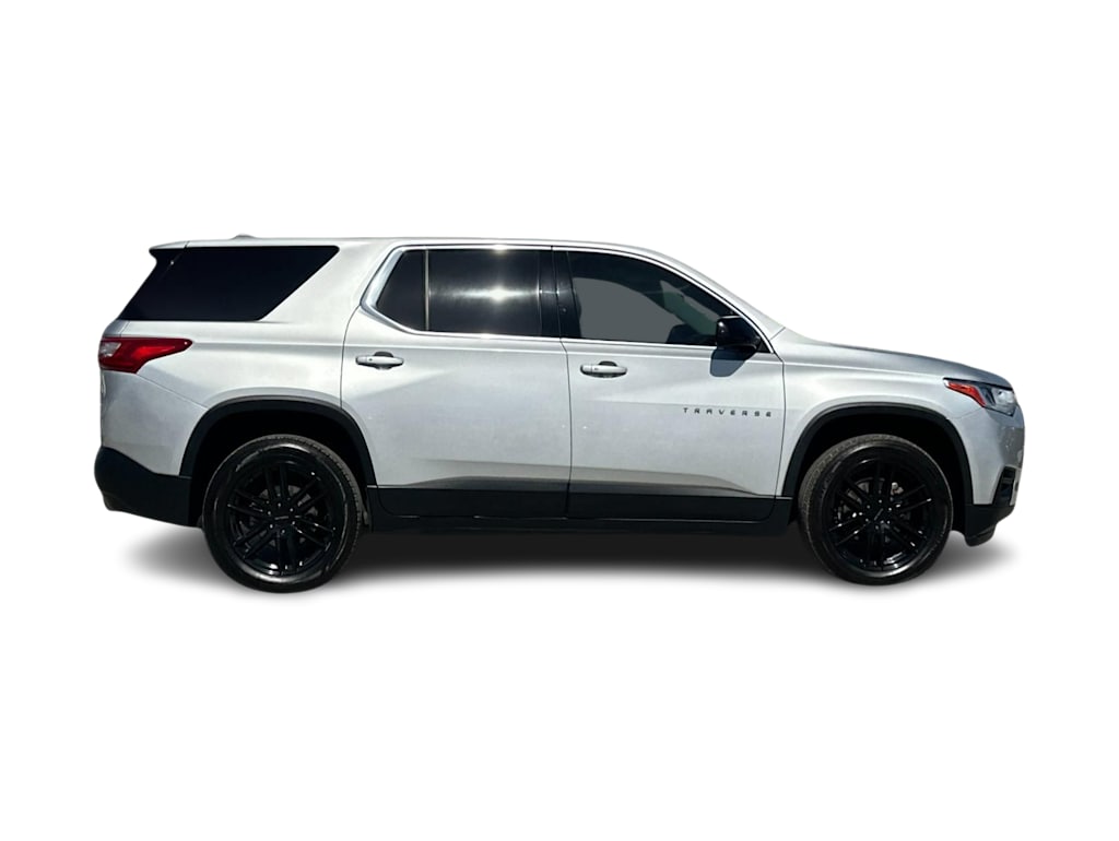 Thumbnail: 2020 Chevrolet Traverse - 21
