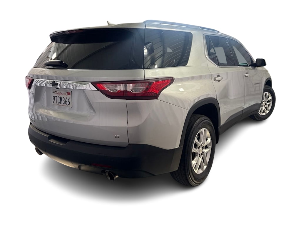 Thumbnail: 2018 Chevrolet Traverse - 18