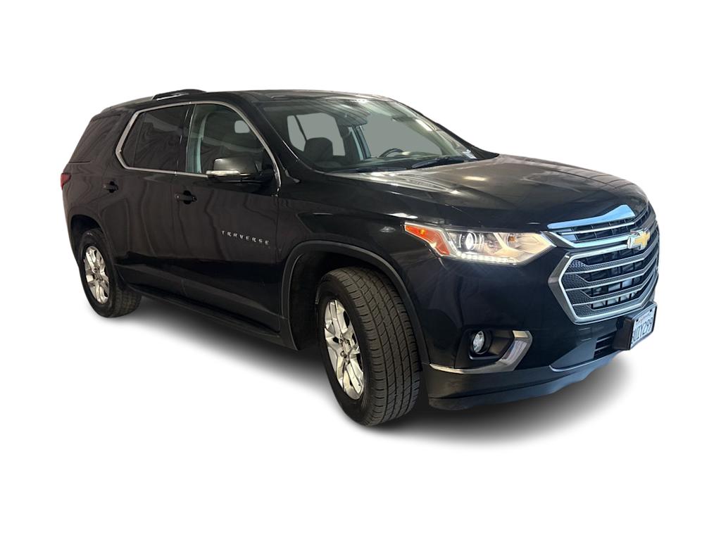 Thumbnail: 2018 Chevrolet Traverse - 14