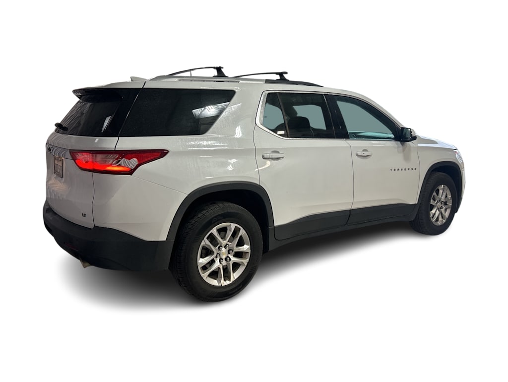 Thumbnail: 2018 Chevrolet Traverse - 18