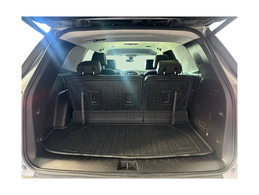 Thumbnail: 2020 Chevrolet Traverse - 14