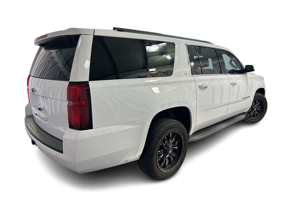 2019 Chevrolet Suburban 1500 LT 17