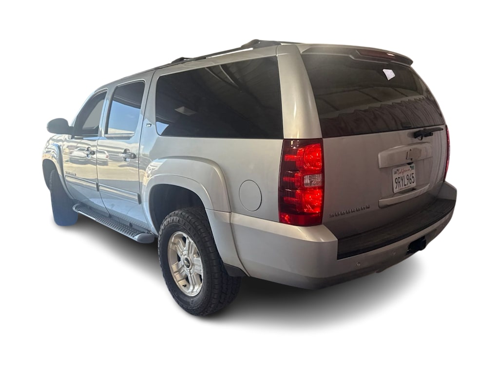 Thumbnail: 2013 Chevrolet Suburban - 3