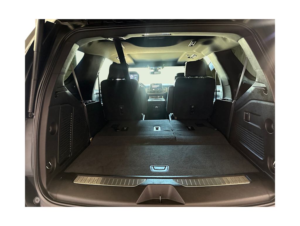 Thumbnail: 2021 Chevrolet Tahoe - 14