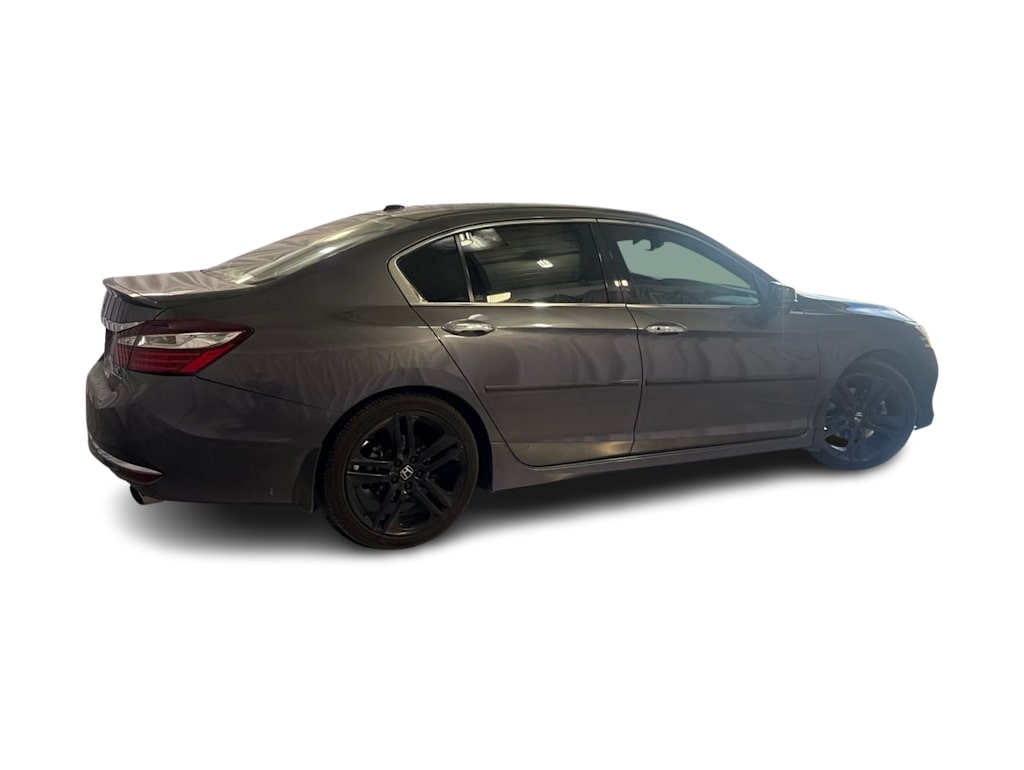 Thumbnail: 2017 Honda Accord - 16