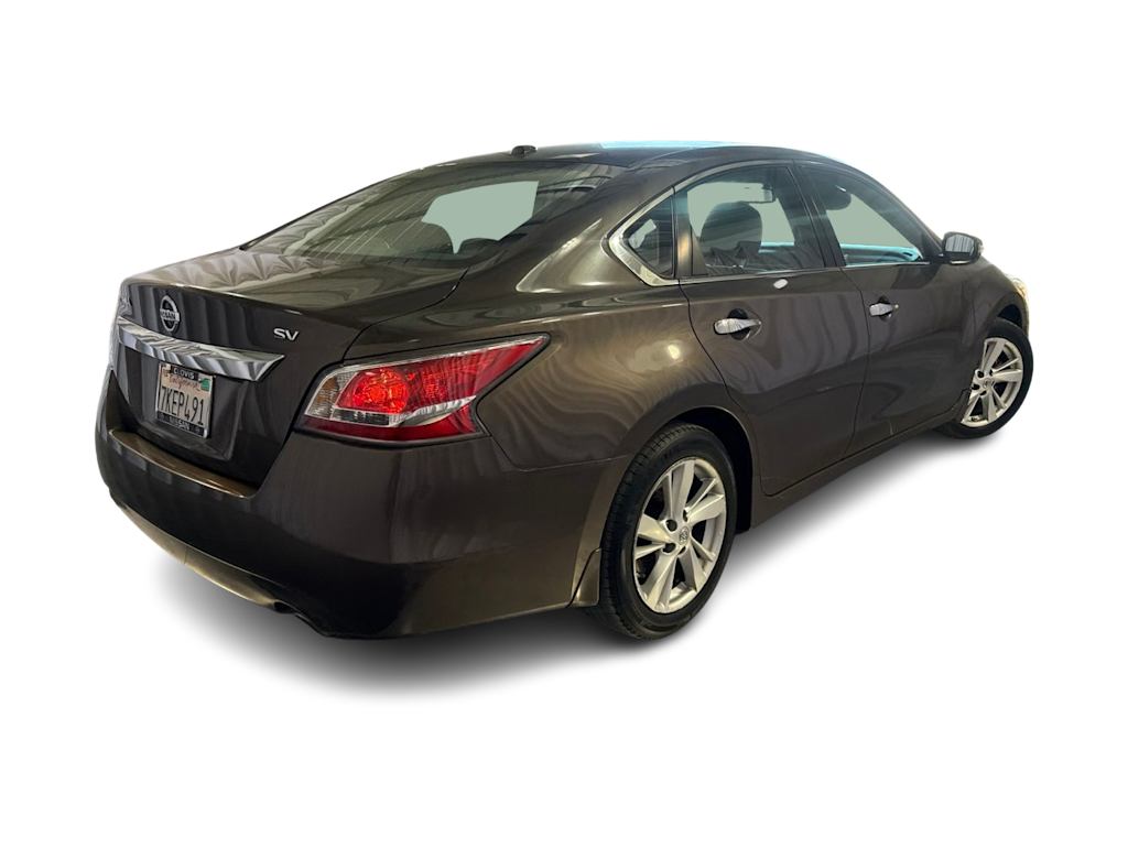 Thumbnail: 2015 Nissan Altima - 15