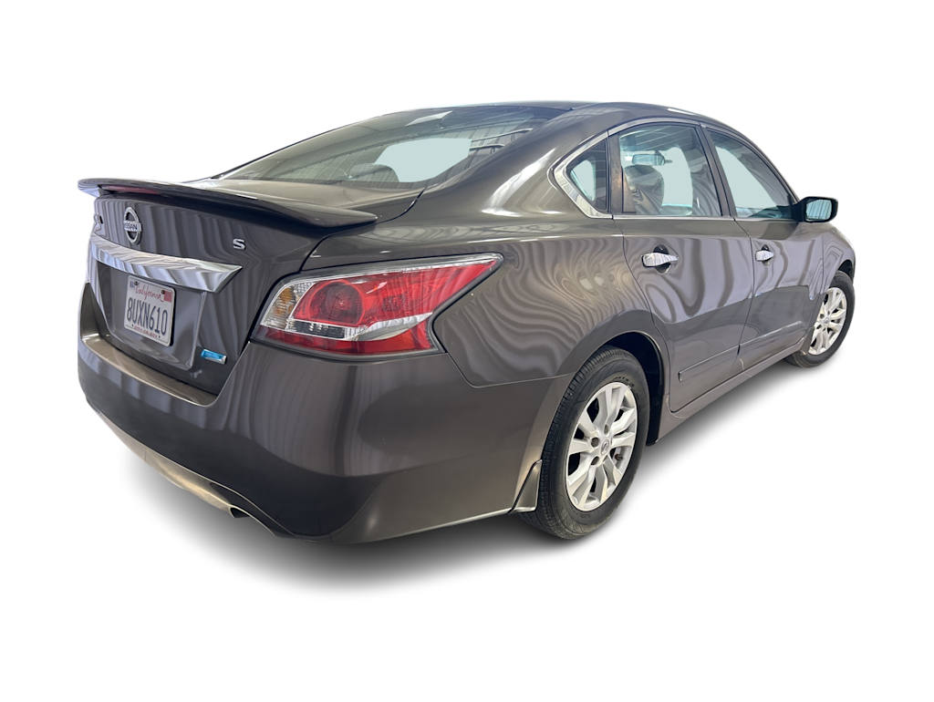 Thumbnail: 2014 Nissan Altima - 18