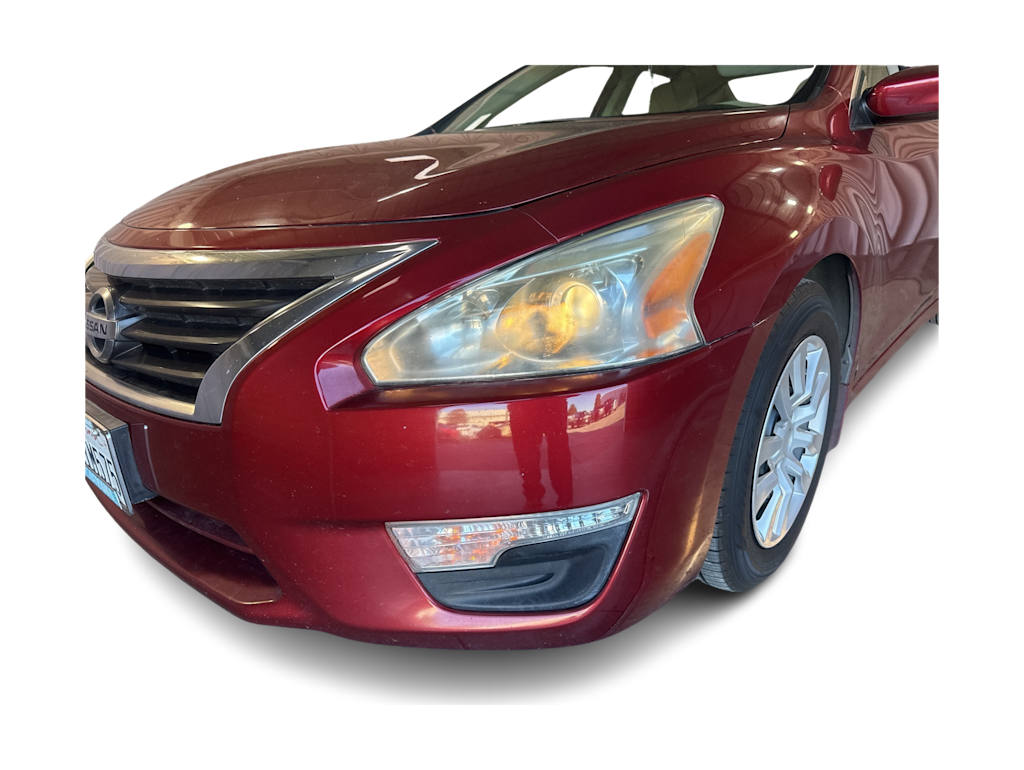 Thumbnail: 2015 Nissan Altima - 17