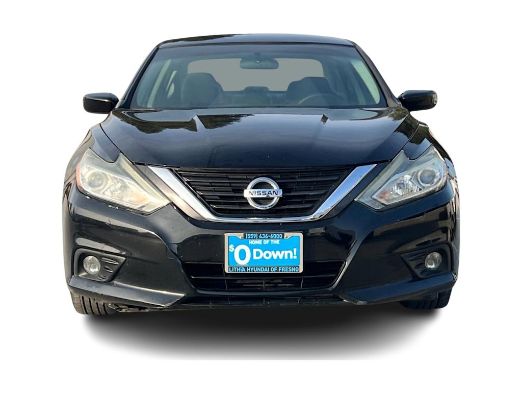 Thumbnail: 2017 Nissan Altima - 6