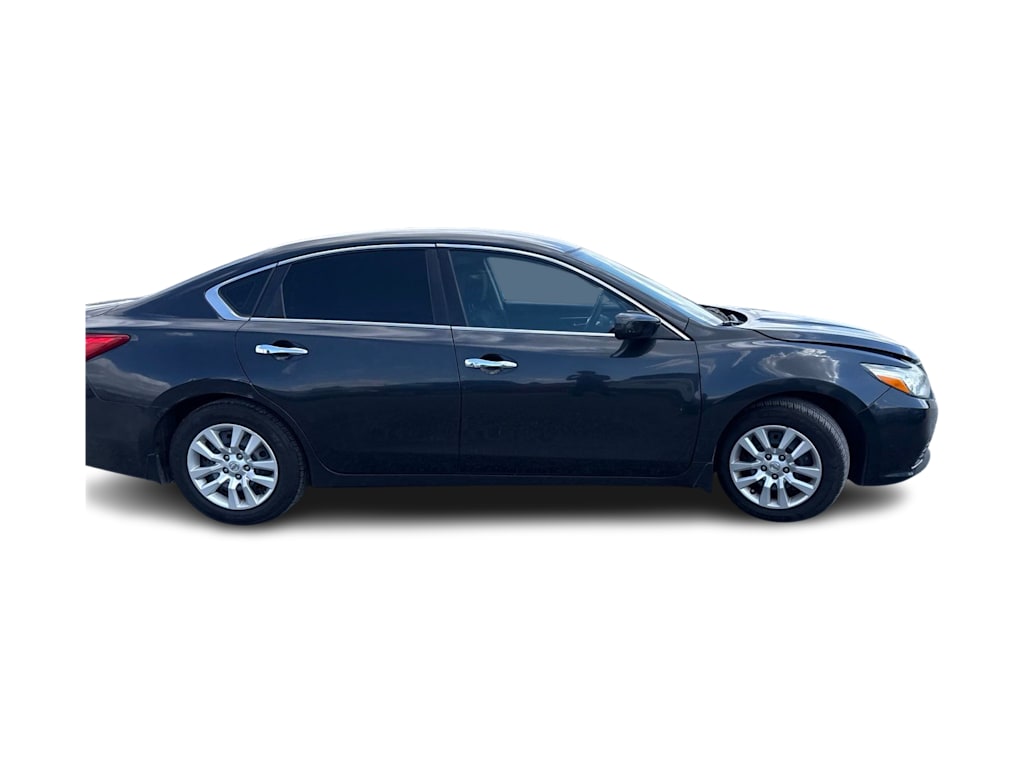 Thumbnail: 2016 Nissan Altima - 15