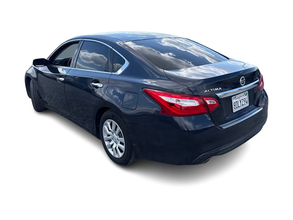 Thumbnail: 2016 Nissan Altima - 3
