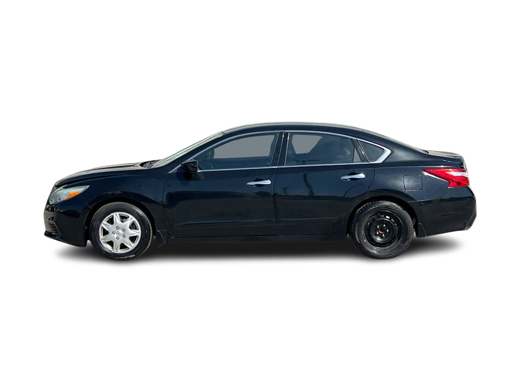Thumbnail: 2016 Nissan Altima - 3