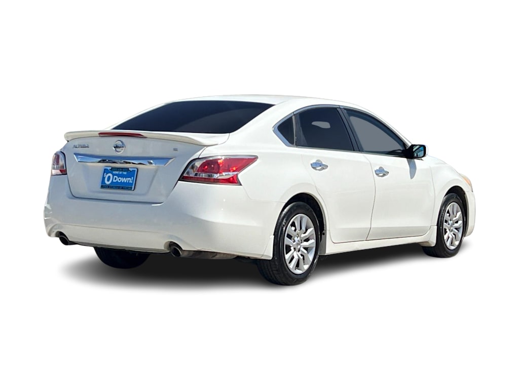 Thumbnail: 2015 Nissan Altima - 19