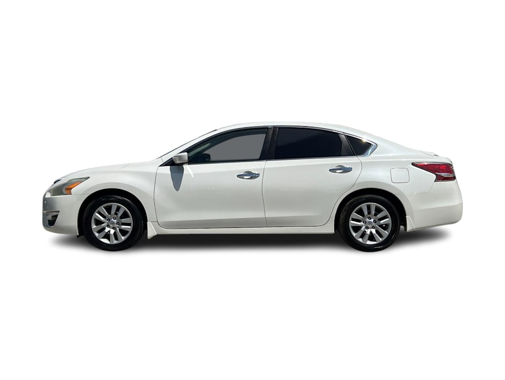 Thumbnail: 2015 Nissan Altima - 3