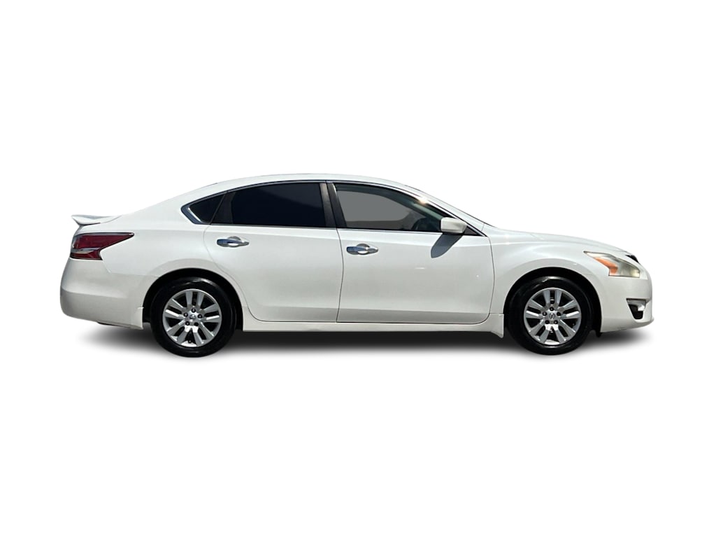 Thumbnail: 2015 Nissan Altima - 20