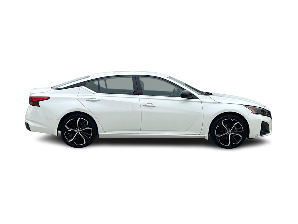 Thumbnail: 2024 Nissan Altima - 20
