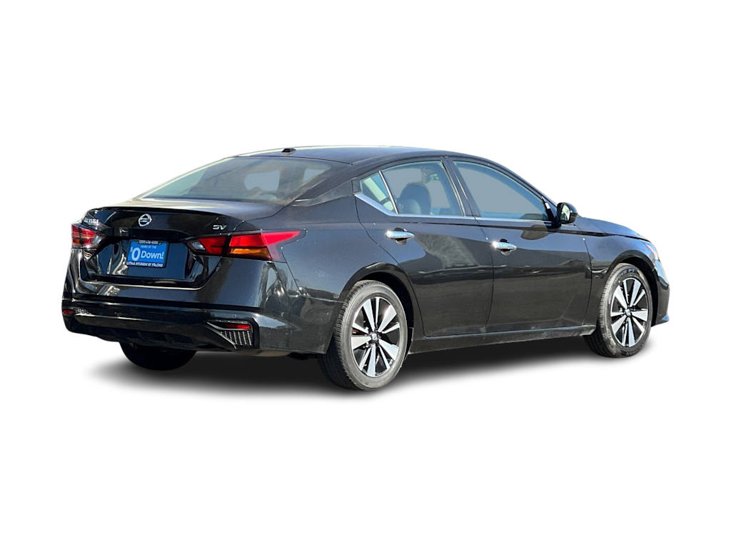 Thumbnail: 2021 Nissan Altima - 19